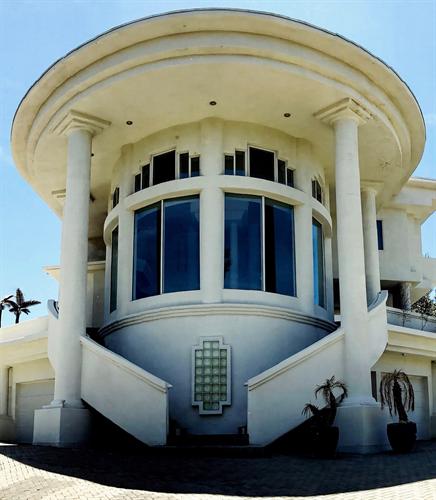 Amazing Modern Estate Amazing Modern Estate