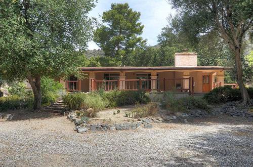 A Beautiful Quiet Ranch